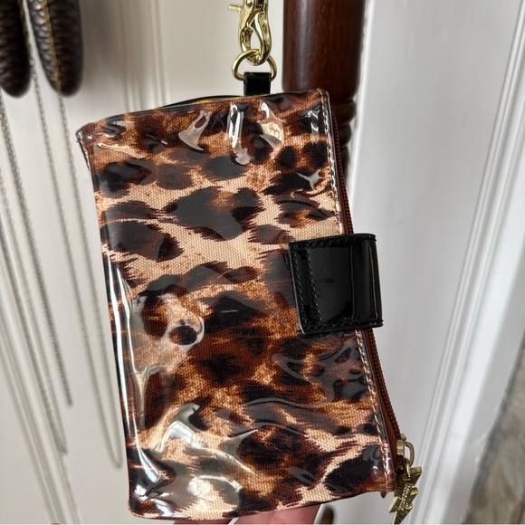 Betsey Johnson Leopard Print Wristlet - Picture 7 of 9